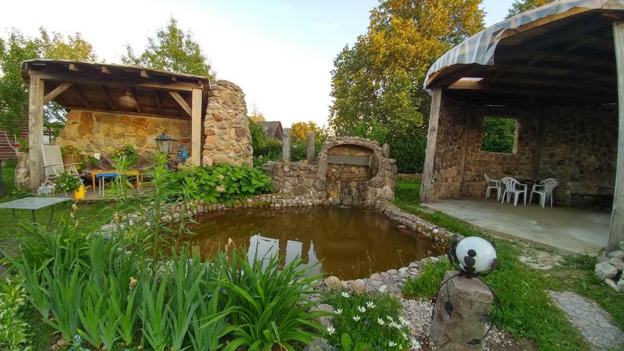 Отель Viesu Nams "Laimes Pakavs" Страупе Экстерьер фото